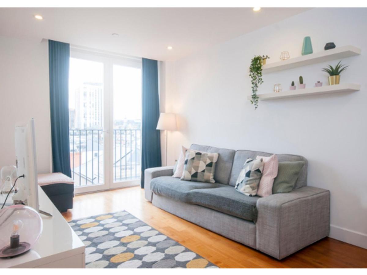 The Most Central Apartment In Cardiff Eksteriør bilde